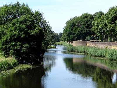 DSC06872-city-wall-and-moat-33.jpg
